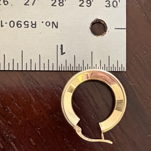 14k Gold Hoop Earrings. 7/8” - Picture 4 of 4